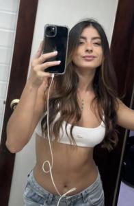 663015010: Chica busca chico en Barcelona