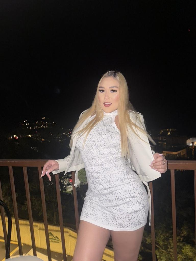 610777227: Chica busca chico en Sevilla