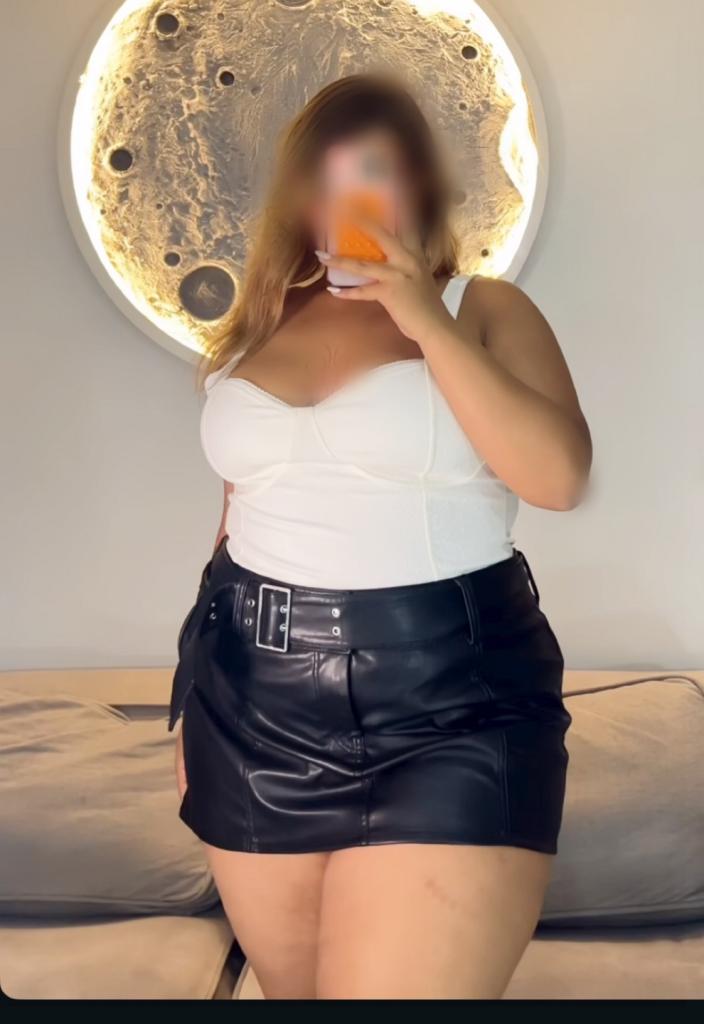 Chica busca chico en Sevilla: 