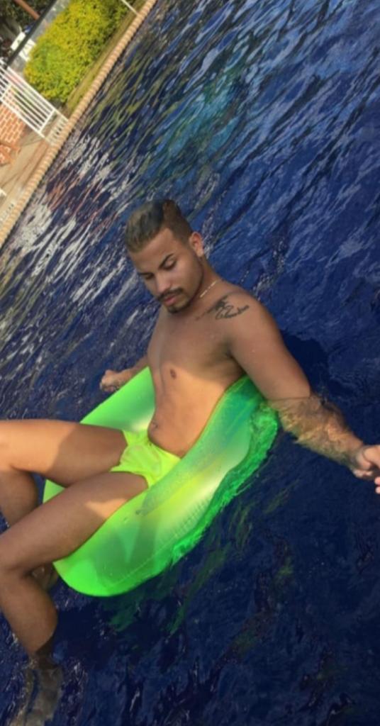 Chico busca chica en Asturias: 