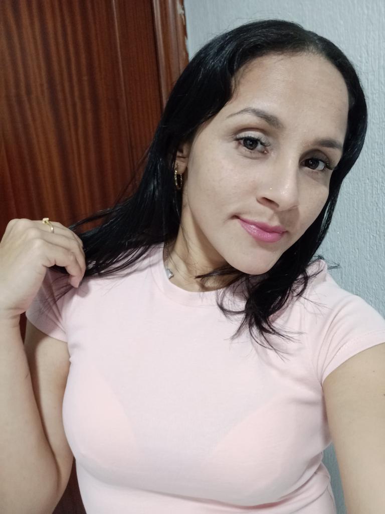 667795050: Chica busca chico en Córdoba