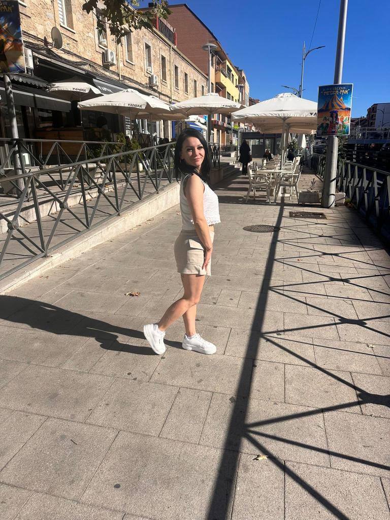 643168675: Chica busca chico en Madrid