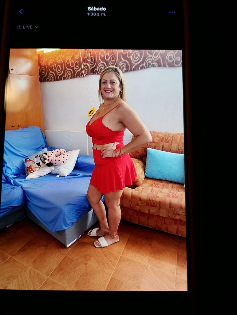 623328325: Chica busca chico en Murcia