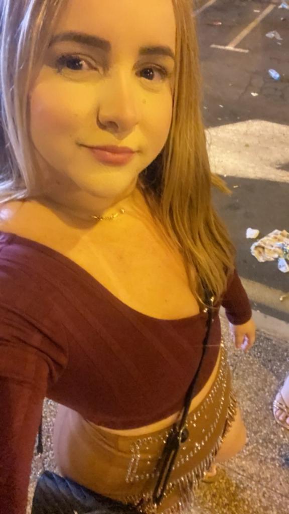 Chica busca chico en Tenerife: 