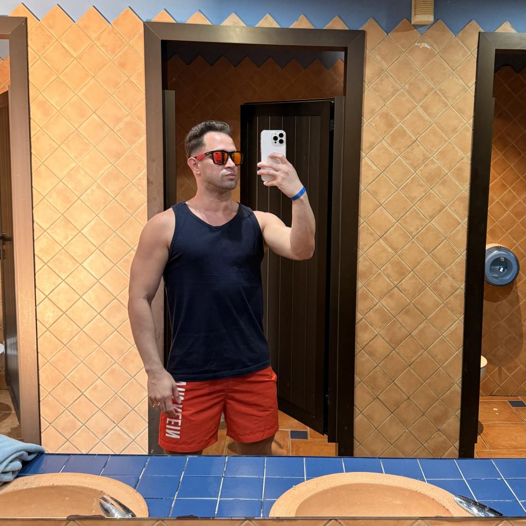 Chico busca chica en Las Palmas: 