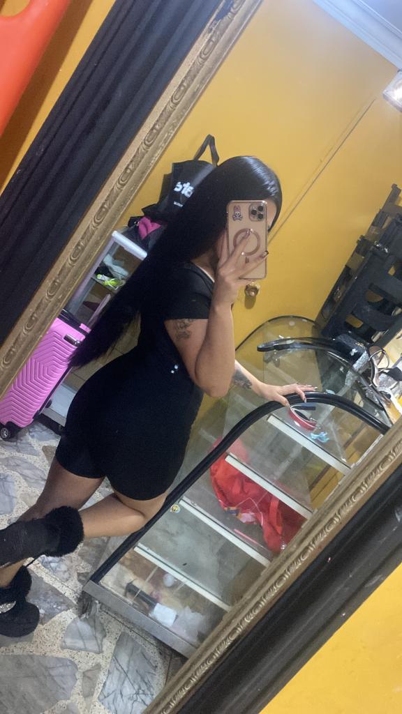 742021340: Chica busca chico en Madrid