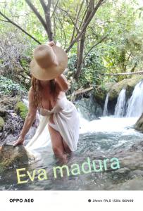 651500224: Chica busca chico en Sevilla