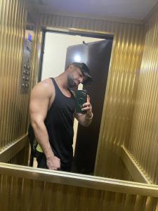 695323780: Chico busca chica en Barcelona