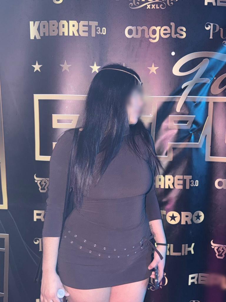 674974576: Chica busca chico en Lugo