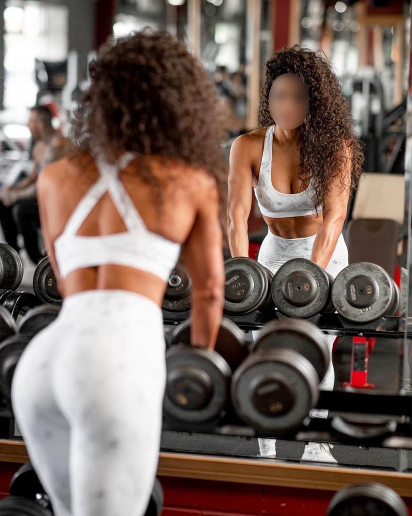 Chica busca chico en Barcelona: Chica busca chico