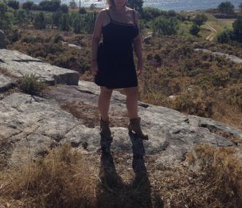 635893911: Chica busca chico en Pontevedra