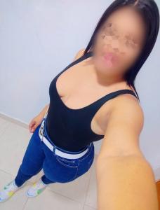 647240593: Chica busca chico en Málaga