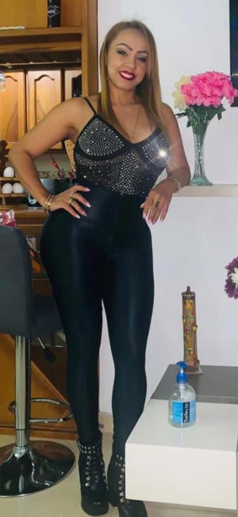 Chica busca chico en Almería: 