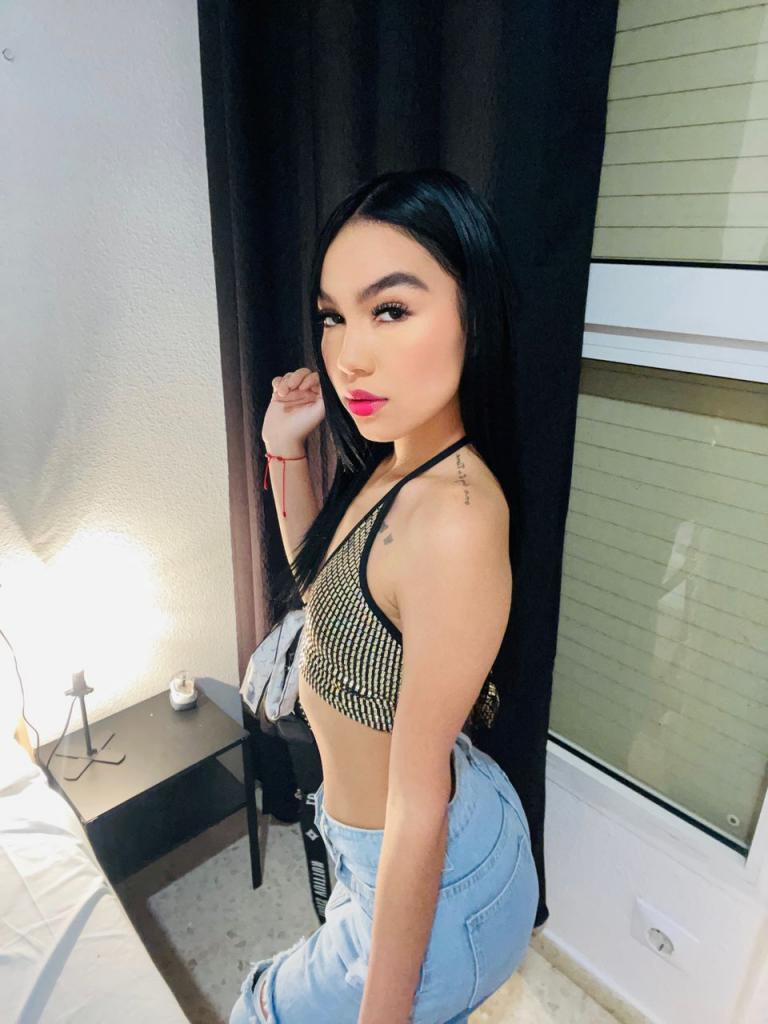 671278505: Chica busca chico en Huelva