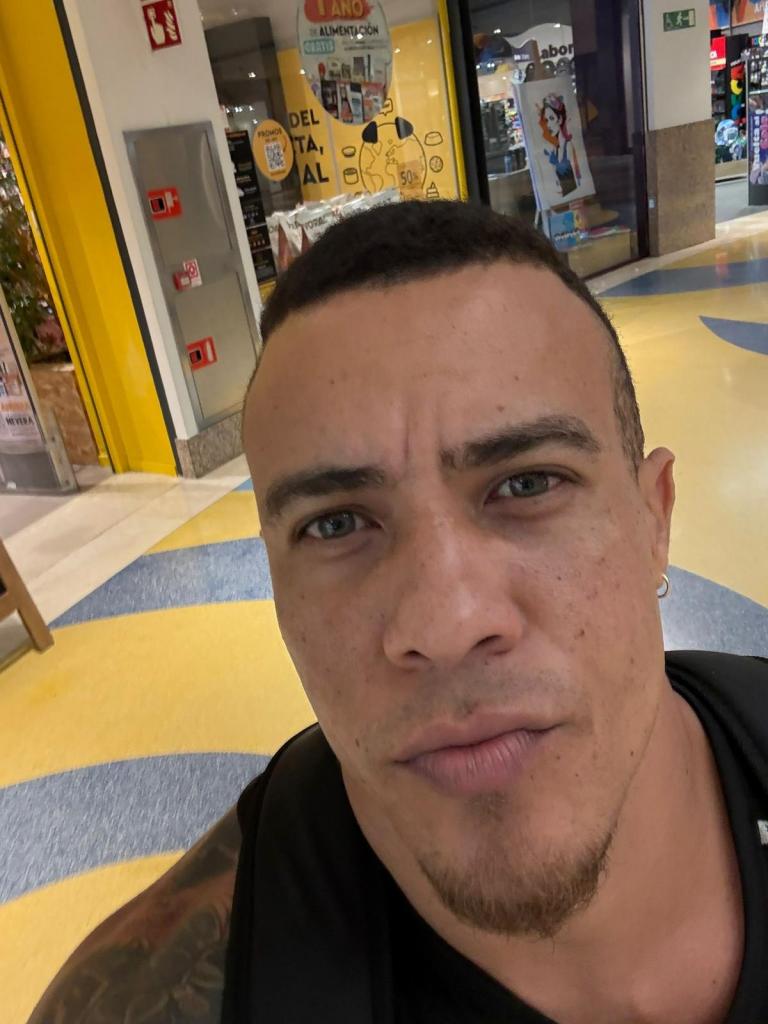 Chico busca chica en Cádiz: 