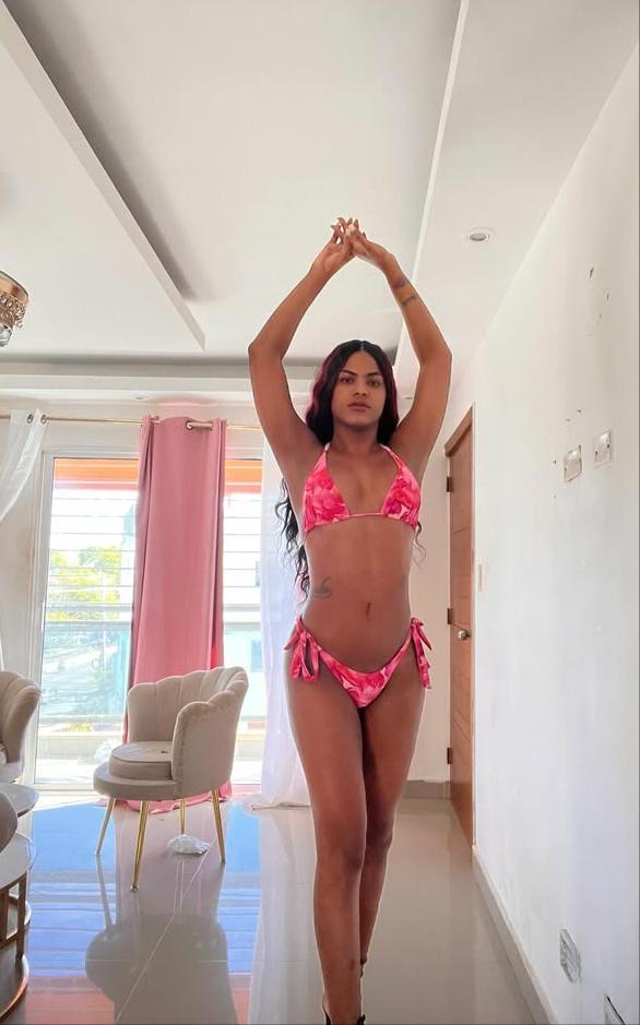 611892433: Chica busca chico en Gerona