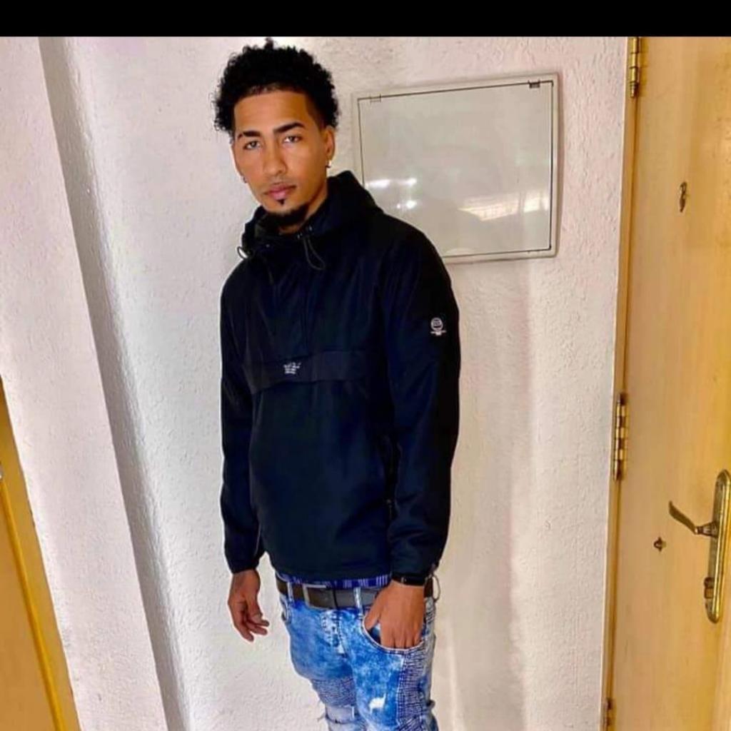 Chico busca chica en Valencia: 