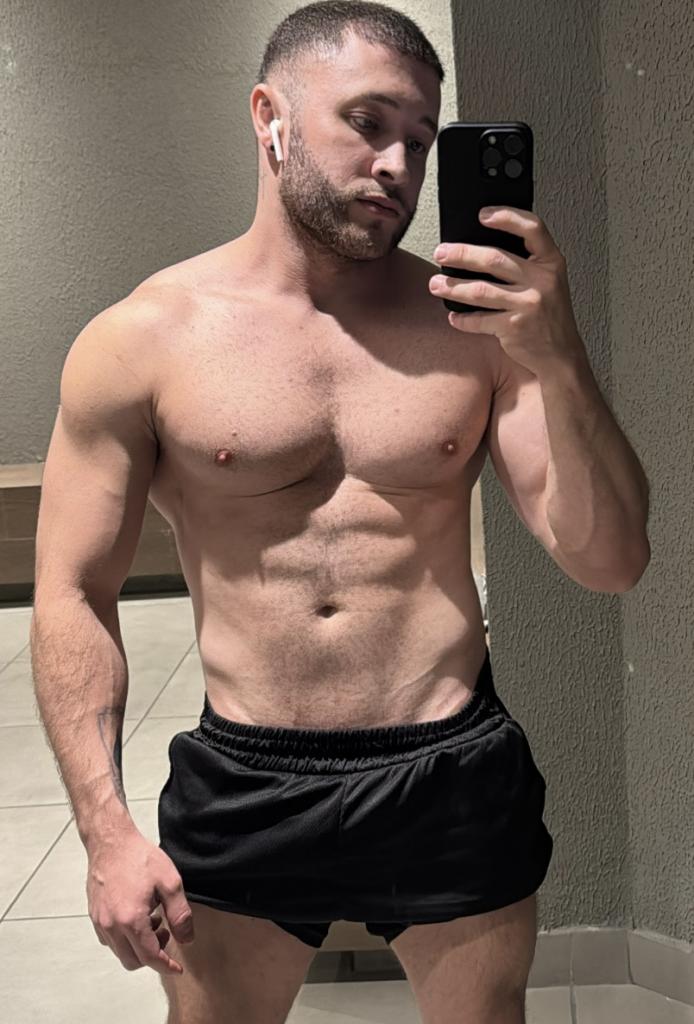 610290534: Chico busca chica en Barcelona