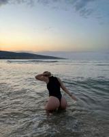 614915108: Chica busca chico en La Coruña