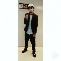 644189899: Chico busca chica en Valencia