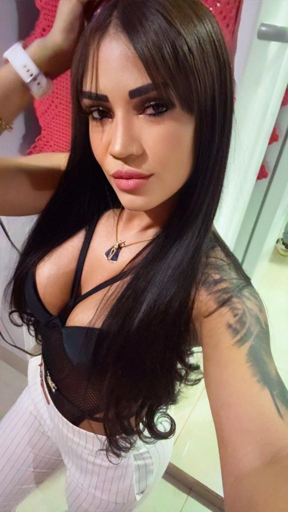 638233042: Chica busca chico en Pontevedra