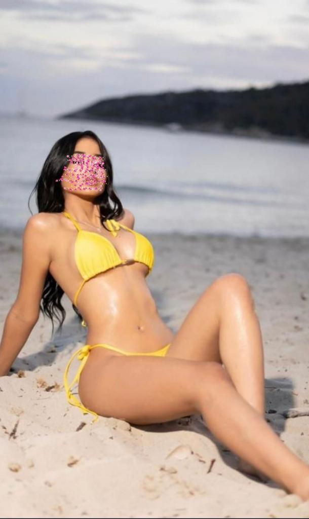 613368011: Chica busca chico en Barcelona