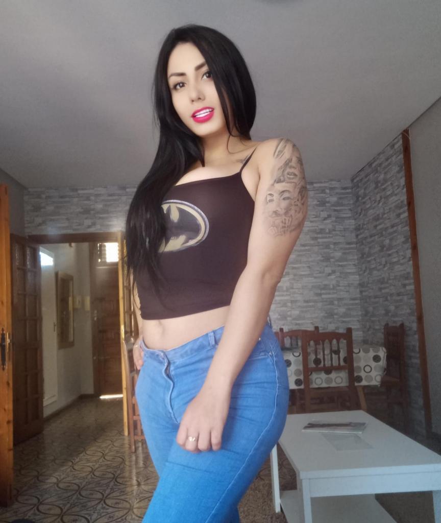 Chica busca chico en Almería: 