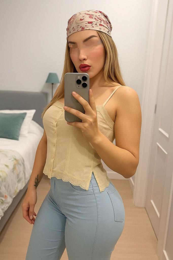 662184673: Chica busca chico en Barcelona