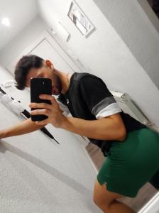 637705099: Chico busca chica en Valencia