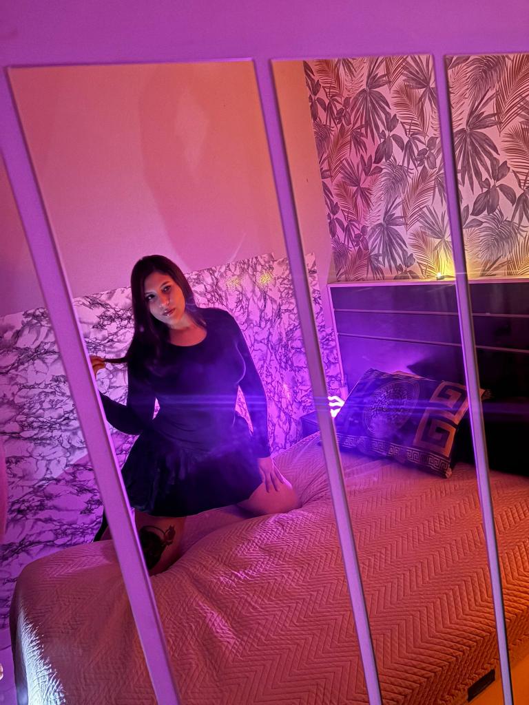 647618212: Chica busca chico en Málaga