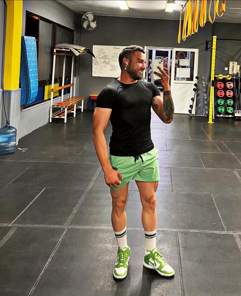 612561084: Chico busca chica en Cantabria