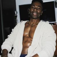 642438849: Chico busca chica en Valencia