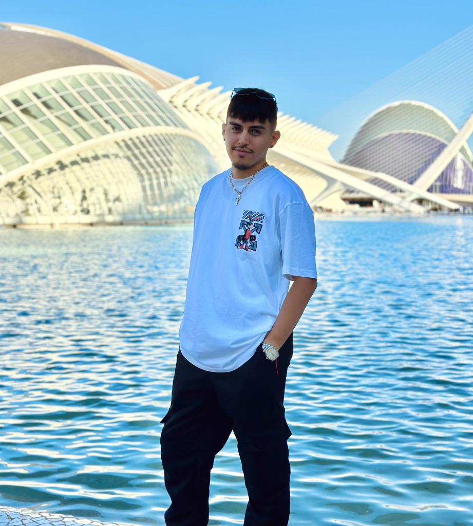 Chico busca chica en Valencia: 