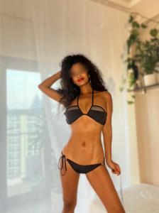 Chica busca chico en Málaga: Chica busca chico