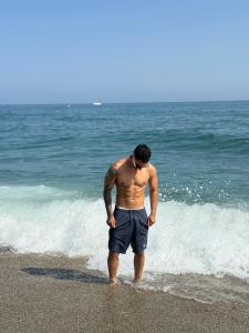 Chico busca chica en Málaga: 