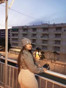 613845667: Chica busca chico en Alicante