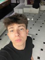 671443818: Chico busca chica en Barcelona