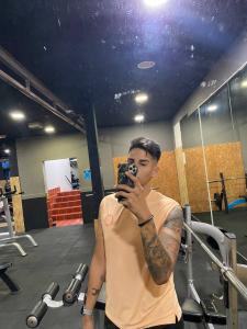 689773392: Chico busca chica en Barcelona