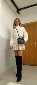 614116157: Transexual en Gerona