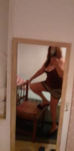 698372645: Chica busca chico en Cáceres