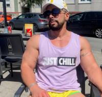 698133722: Chico busca chica en Zaragoza