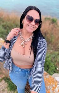 613947348: Chica busca chico en Lugo