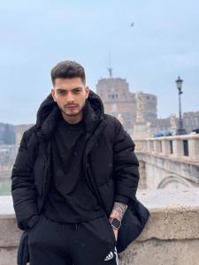 624048920: Chico busca chica en Zaragoza