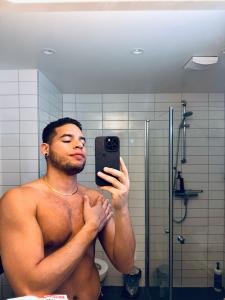 664885910: Chico busca chica en Madrid