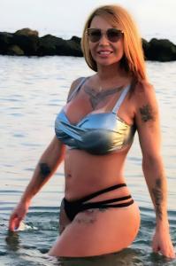 Chica busca chico en Ibiza: 