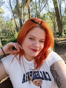 677308085: Chica busca chico en León