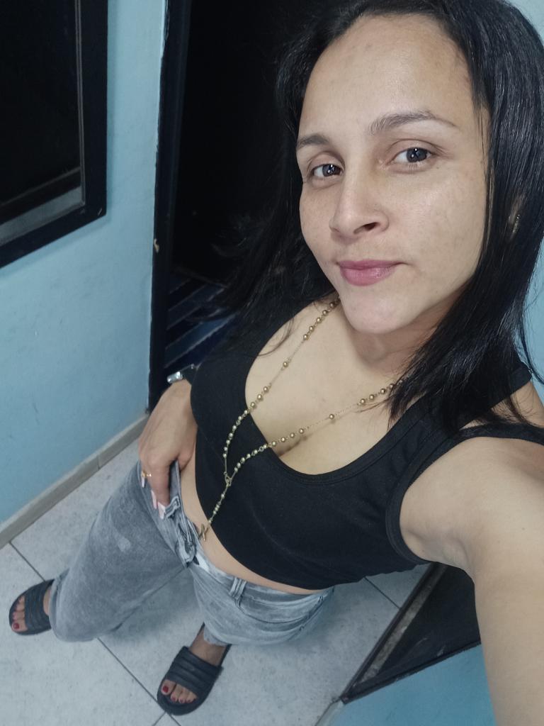 667795050: Chica busca chico en Córdoba