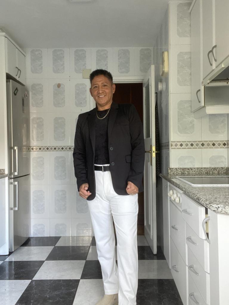 667284258: Chico busca chica en Madrid