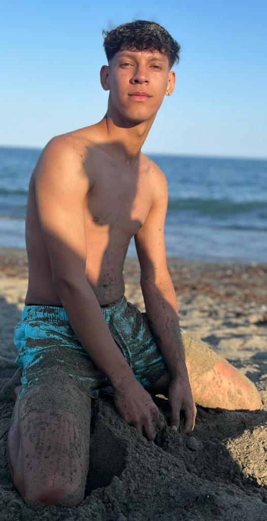 Chico busca chica en Sevilla: 