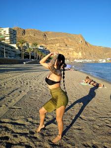 615986971: Chica busca chico en Cádiz